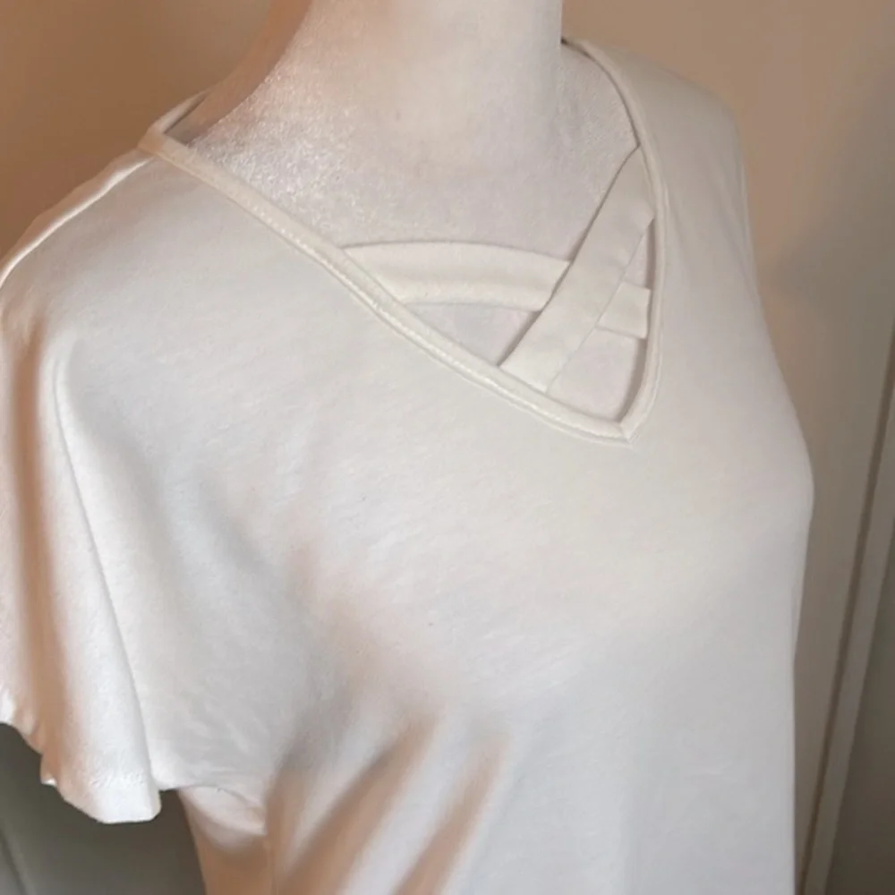 Nine West Women’s White Criss Cross Lightweight Sweatshirt Cap Short Sleeve Tee